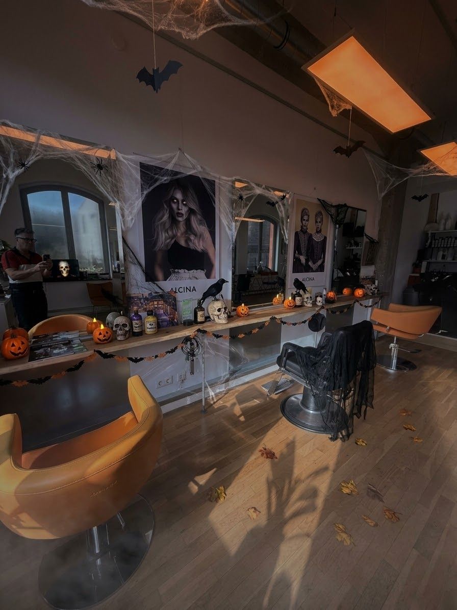 Salon mit Spiegeln